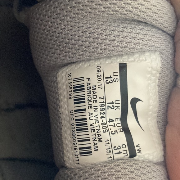 Size 13 men, air Nike, grey with a little mesh good condition - Picture 3 of 5
